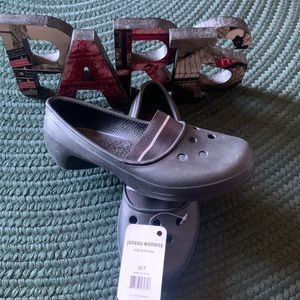 Crocs Womens Juneau Black Stretch Trim size:W7 Croslite Walking Shoes NEW!